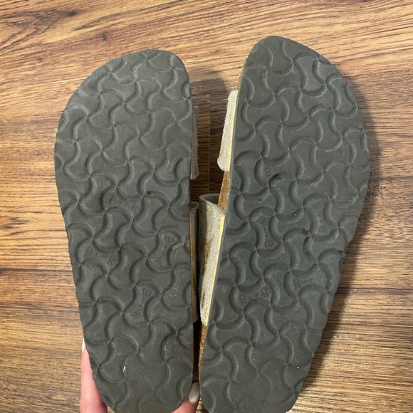 Used Birkenstock sandals gold Sydney size 37 - Picture 3 of 5